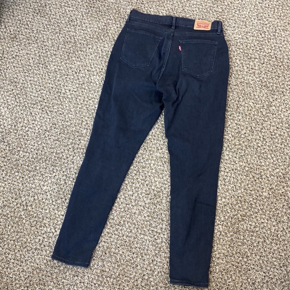 Levi’s Curvy Skinny distressed Jeans - Picture 6 of 10
